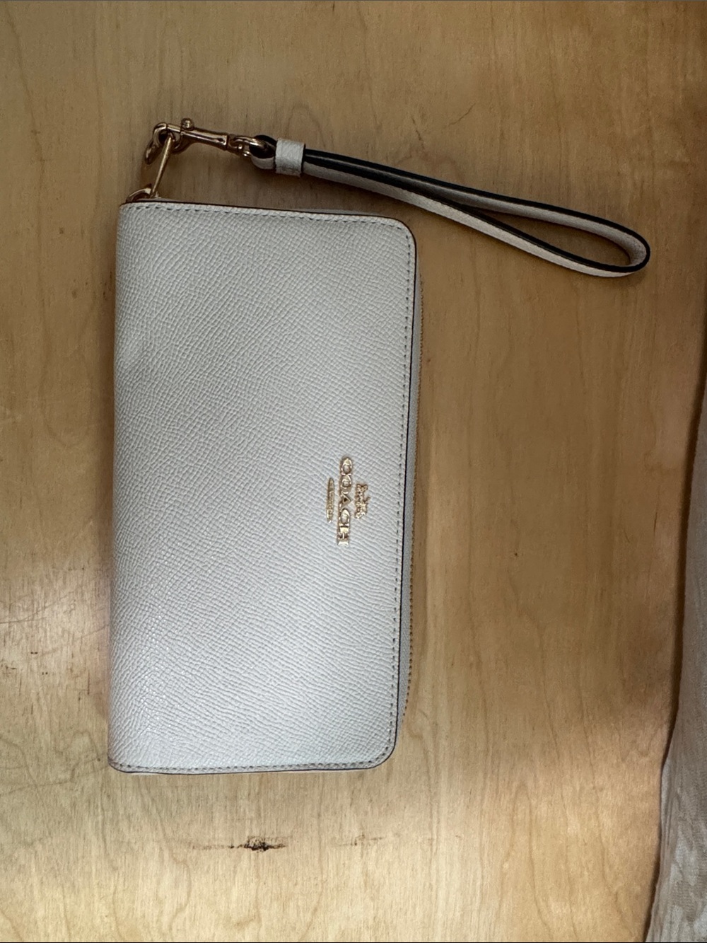 Coach White Pebbled Leather Wristlet with Gold Hardware